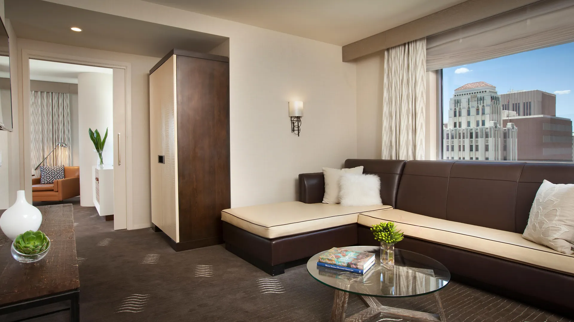Kimpton Hotel Palomar Phoenix Cityscape By Ihg