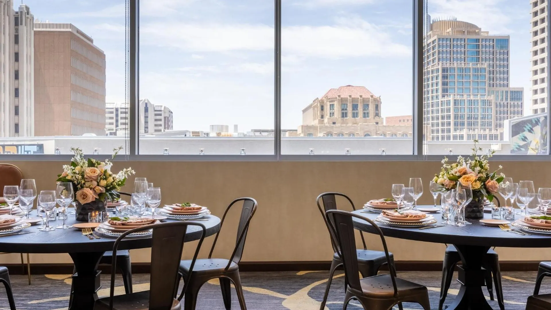 Kimpton Hotel Palomar Phoenix Cityscape By Ihg