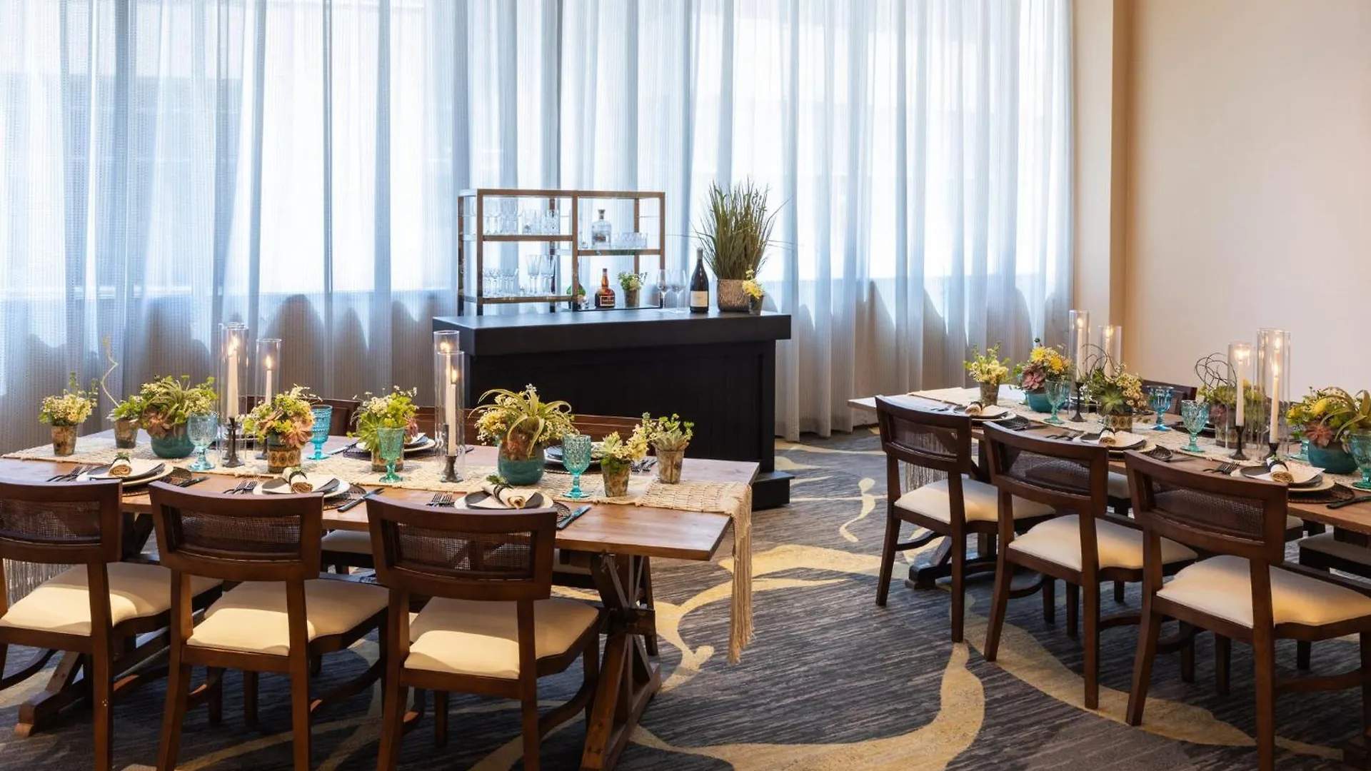 Kimpton Hotel Palomar Phoenix Cityscape By Ihg